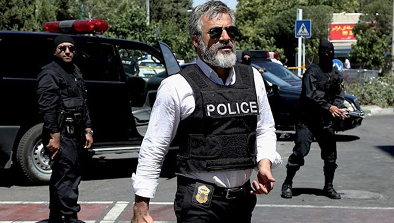 امیر آقایی در نقش پلیس در سریال نوار زرد 1