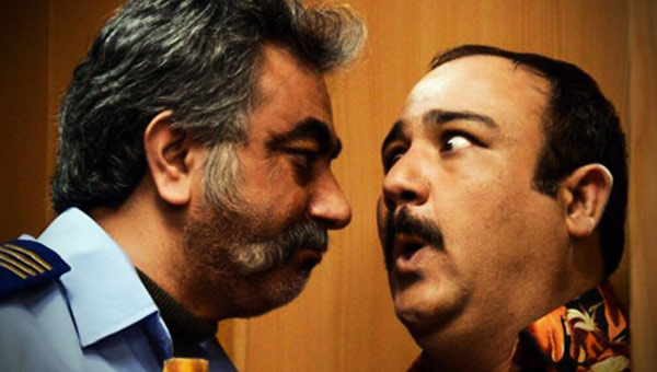 عمو صولت و مهران غفوریان در نقش دکتر بهروز عشقی | فصل اول در حاشیه 1394
